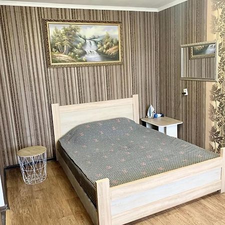 Апартаменты В Самом Центре Прпобеды 90 Chernihiv Exterior foto