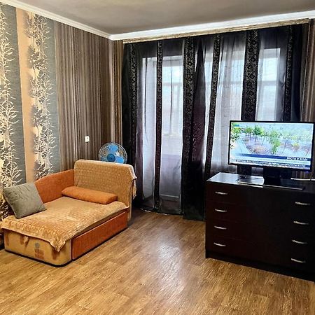 Апартаменты В Самом Центре Прпобеды 90 Chernihiv Exterior foto